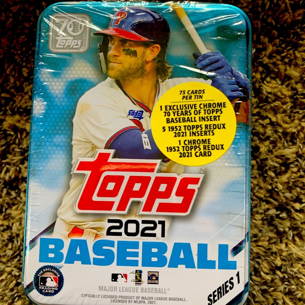 Unopened MLB TOPPS 2021 series one tin!!
